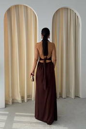 Sera Boyun Bağlamalı Sırt Dekolteli Yırtmaçlı Kahve Elbise SY-3221-Kahve