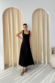 Siyah Kare Yaka Midi Kloş Elbise SY-3282-Siyah
