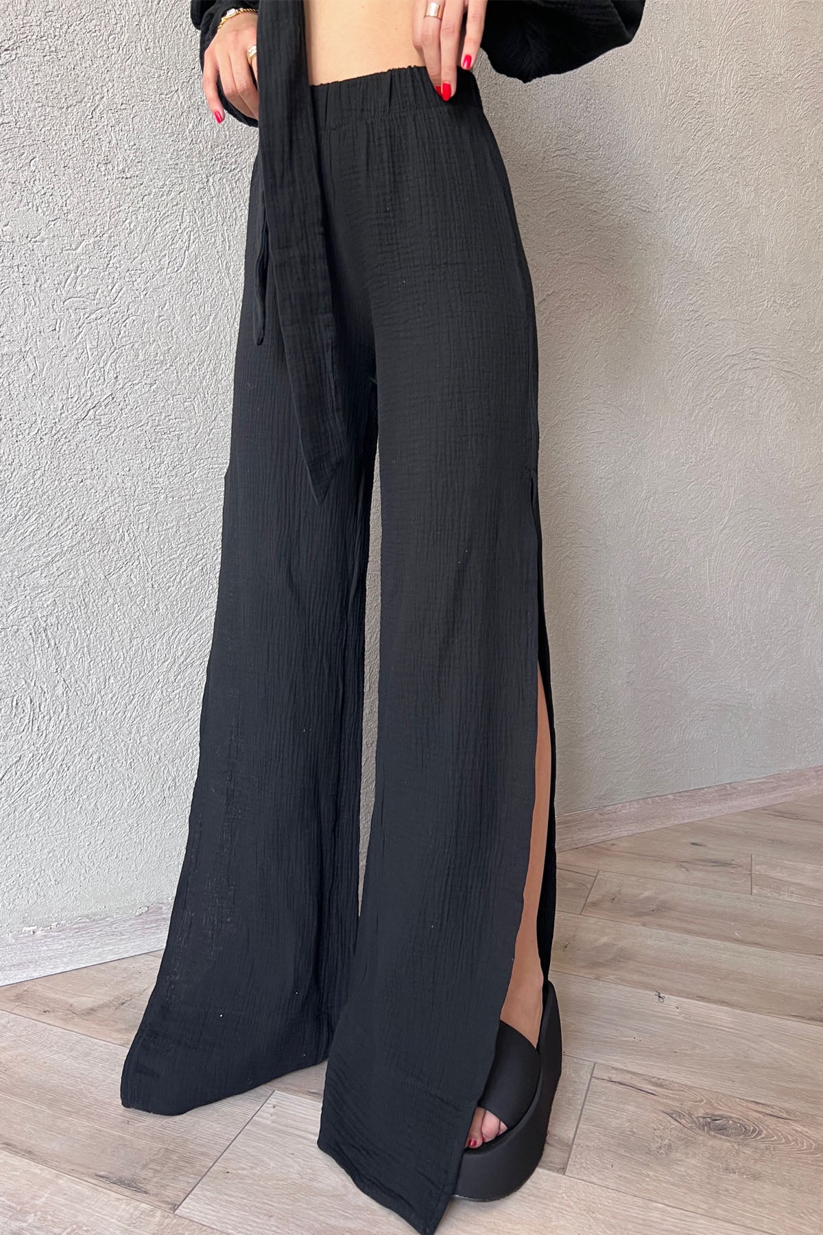 Siyah Bel Lastikli Derin Yırtmaçlı Pantolon SY-0458- Siyah