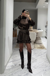 Büyük Kemer Detaylı Saten Mini Etek Ve Bluz Takım SY-3560-Kahverengi