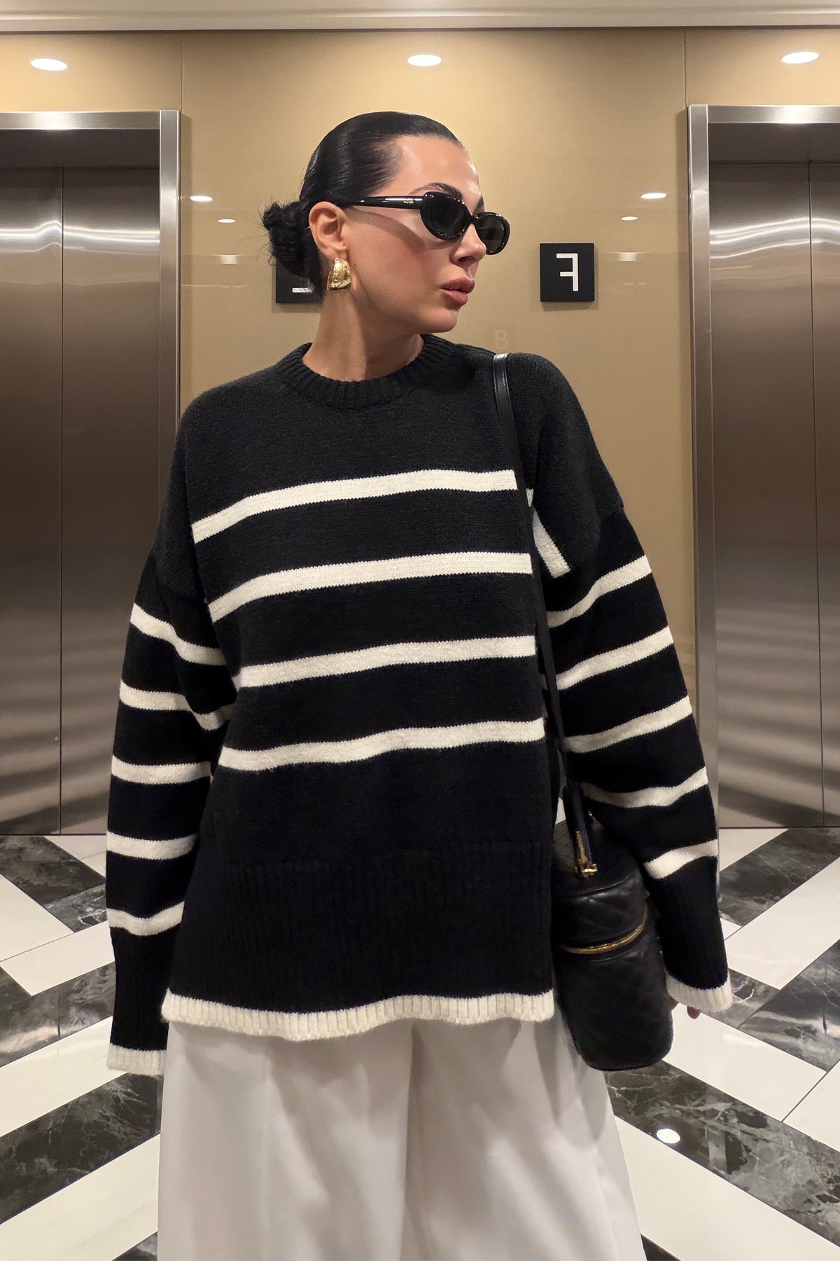 Siyah Beyaz Çizgili Oversize Triko Kazak SY-2401-Siyah