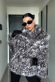 Siyah Beyaz Desenli Suni Kürk SY-3541-Beyaz