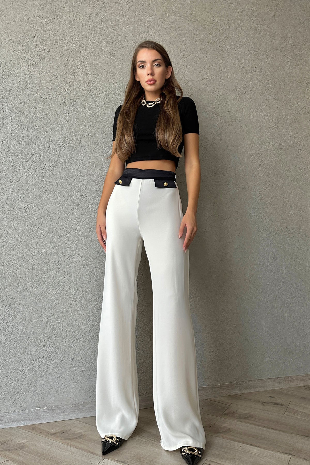 Beyaz Bel Kısmı ve Cepleri Siyah Geçişli Pantolon SY-1108-Beyaz