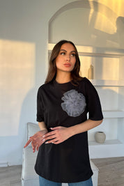 Siyah Bisiklet Yaka Gül Detaylı T-shirt SY-1567-Siyah