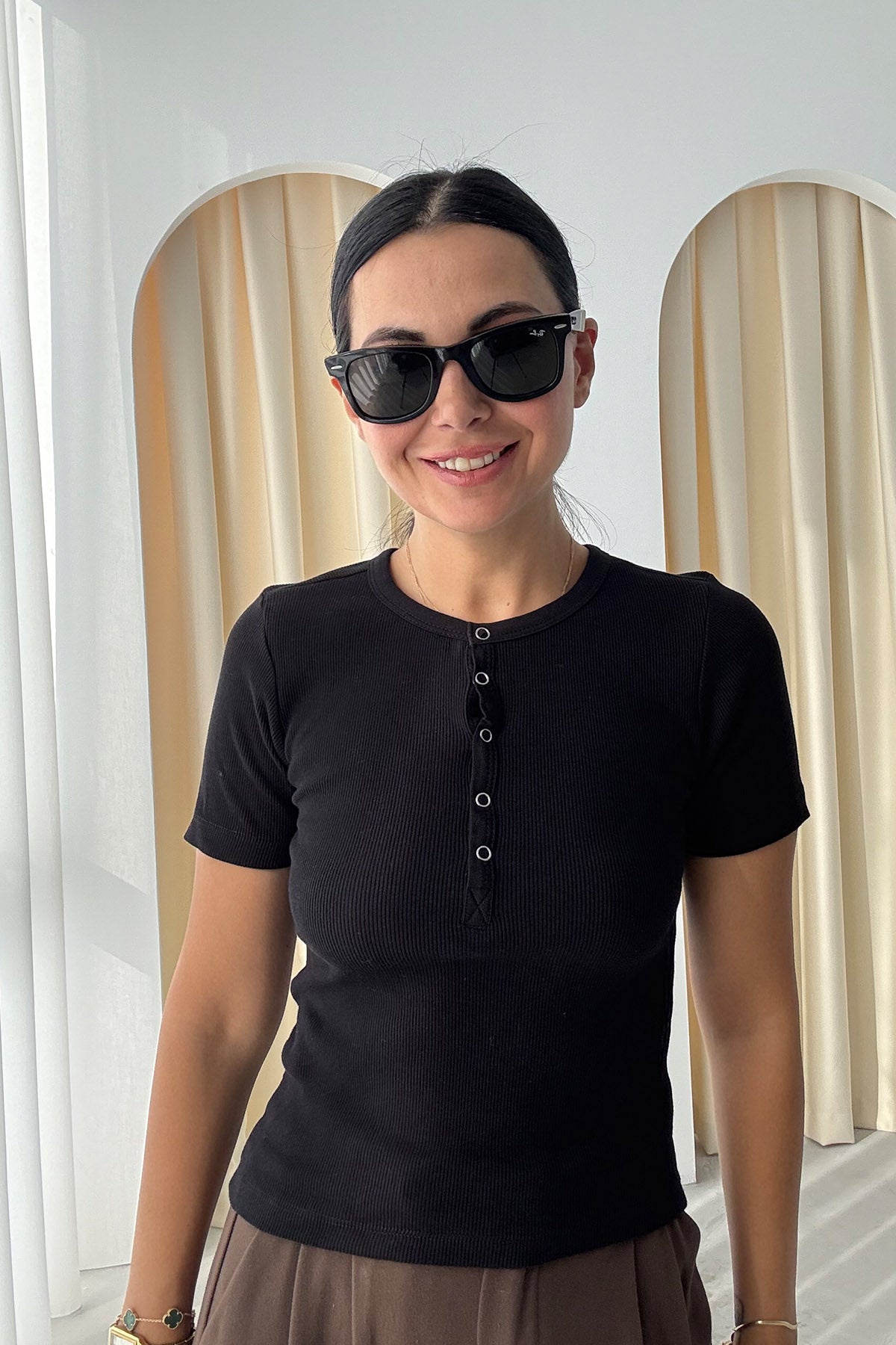 Siyah Kısa Kollu Çıtçıtlı Body SY-2966-Siyah