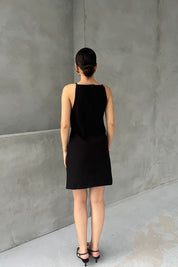 Siyah Kayık Yaka Askılı Kısa Elbise SY-2370-Siyah