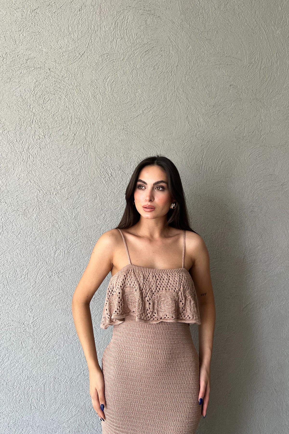 Kahve İnce Askılı Çiçek Detaylı Ajurlu Maxi Elbise SY-2223-Kahve