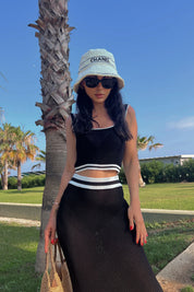 Siyah Delikli Örme Crop ve Yırtmaçlı Etek Takım SY-0695-Siyah