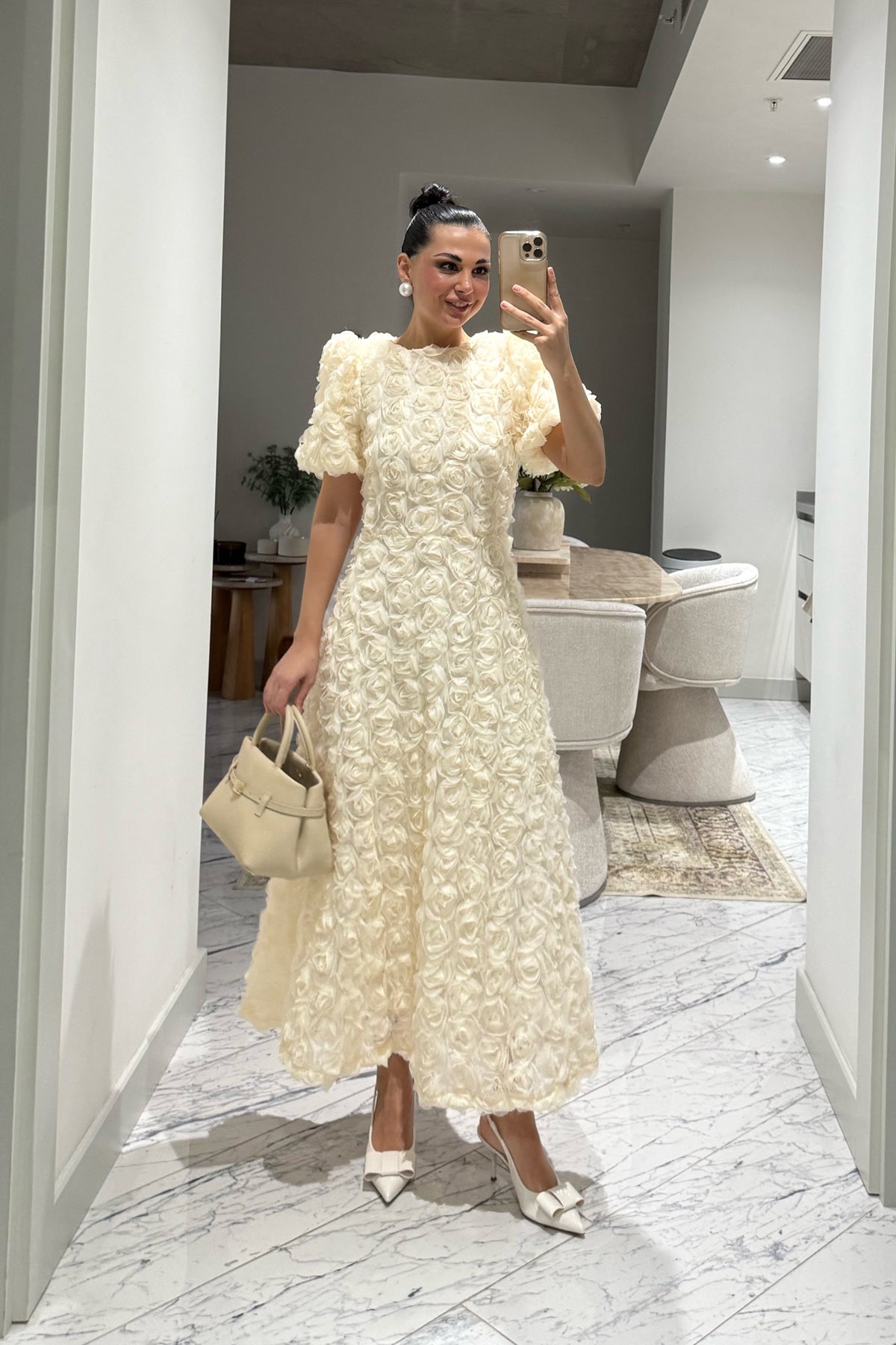 Gül Detaylı Krem Rosella Özel Tasarım Elbise SY-3519-Krem