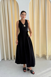 Gold Broşlu V Yaka Siyah Elbise SY-3065-Siyah