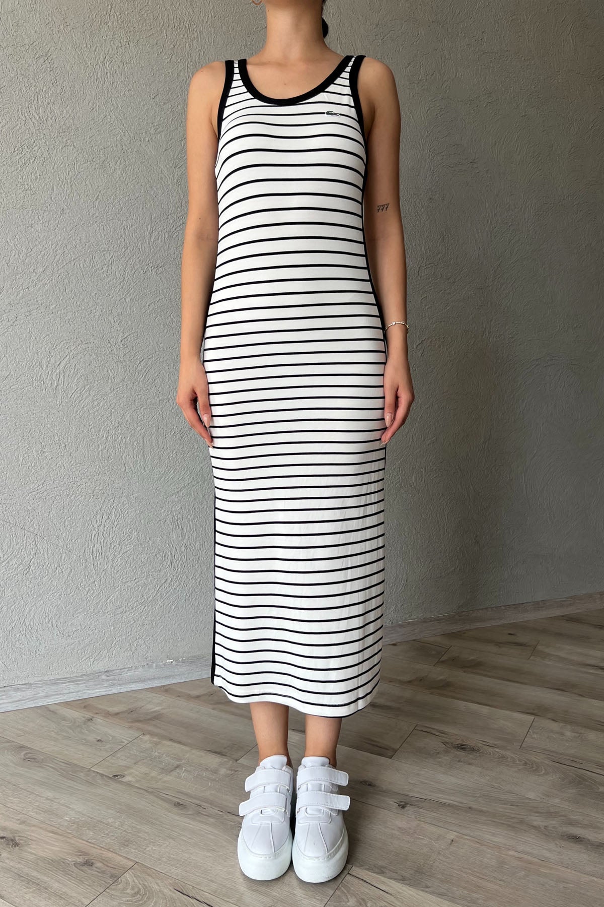 Beyaz Siyah Çizgili L Muadili Kadın Straight Fit Siyah Elbise SY-2258-Beyaz Siyah Çizgili