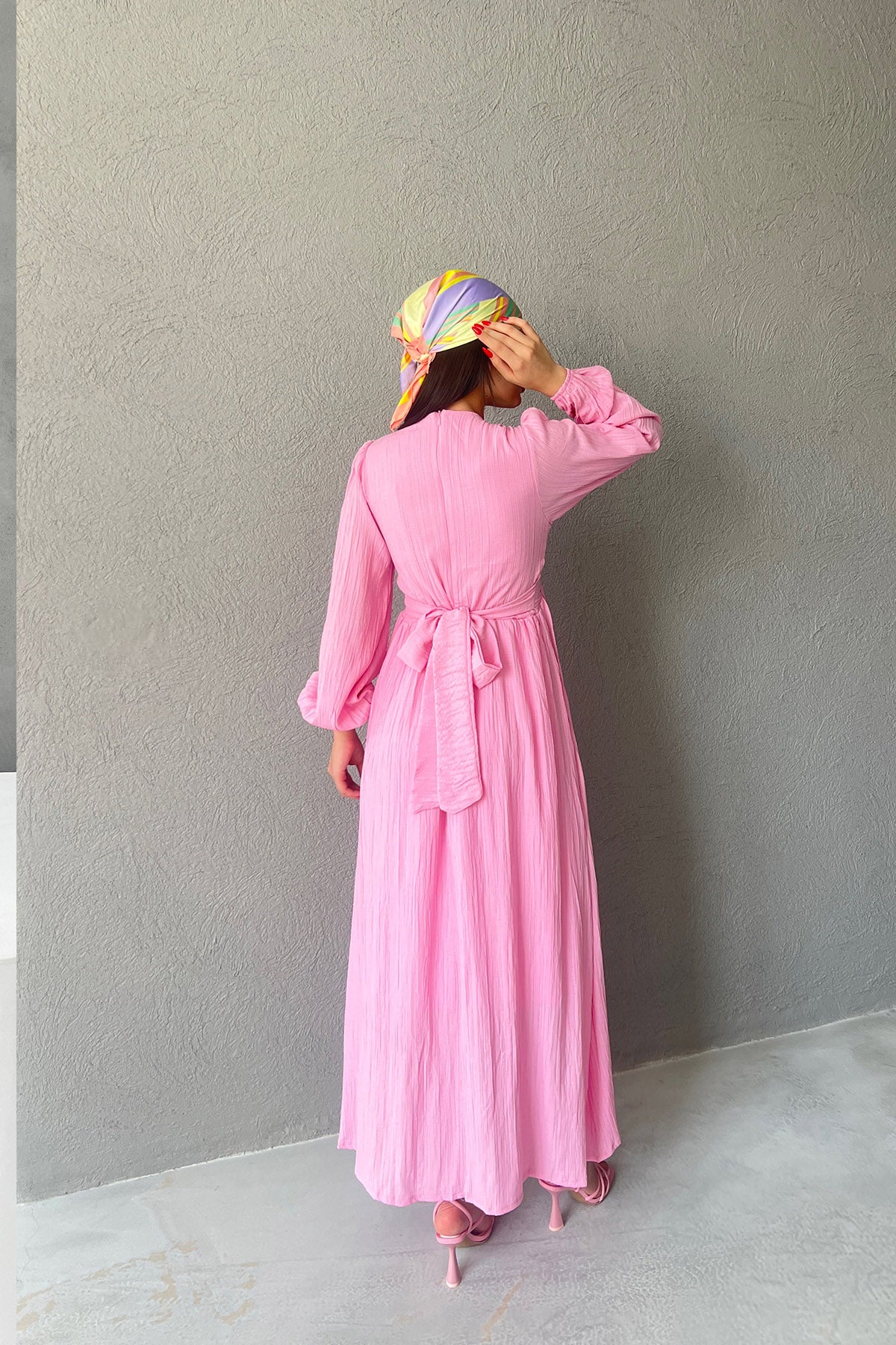 Pembe Gofre V Yaka Uzun Elbise SY-3031-Pembe