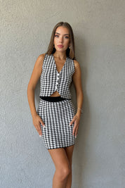 Siyah Beyaz Kazayağı Desenli Yelek ve Etek Takım SY-0924-Siyah