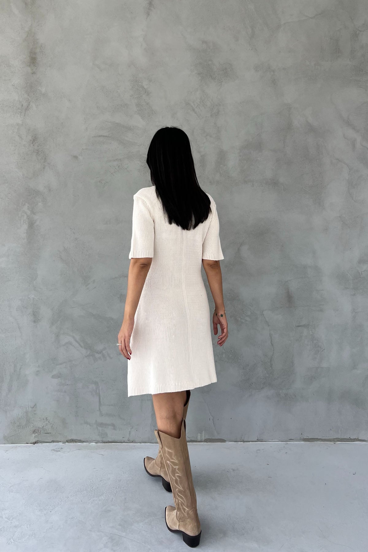 Bej Sahte Cep Detaylı Gold Düğmeli Triko Elbise SY-2534-Bej