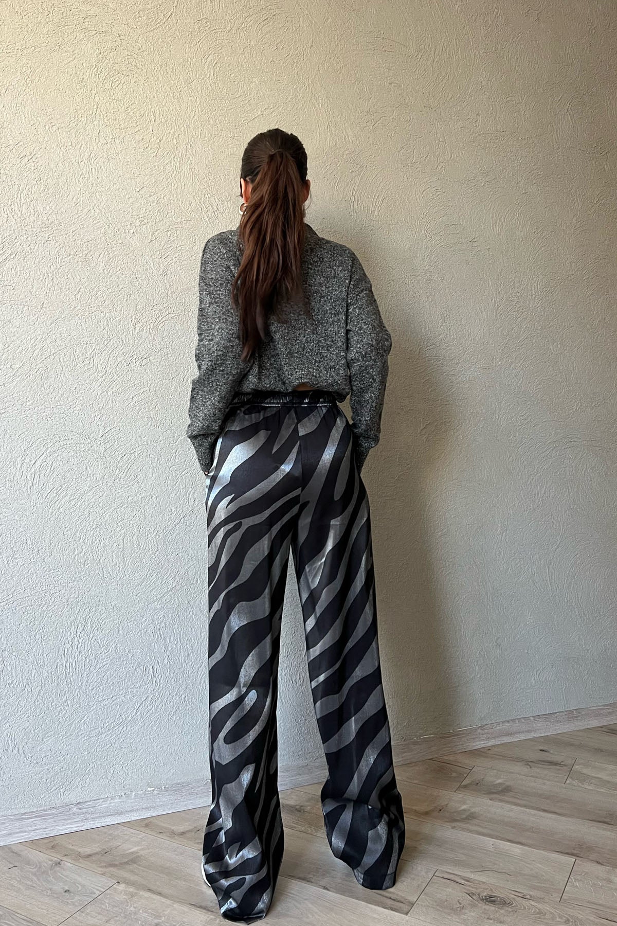 Siyah Zebra Desenli Beli Lastikli Bol Paça Saten Pantolon SY-1308-Siyah