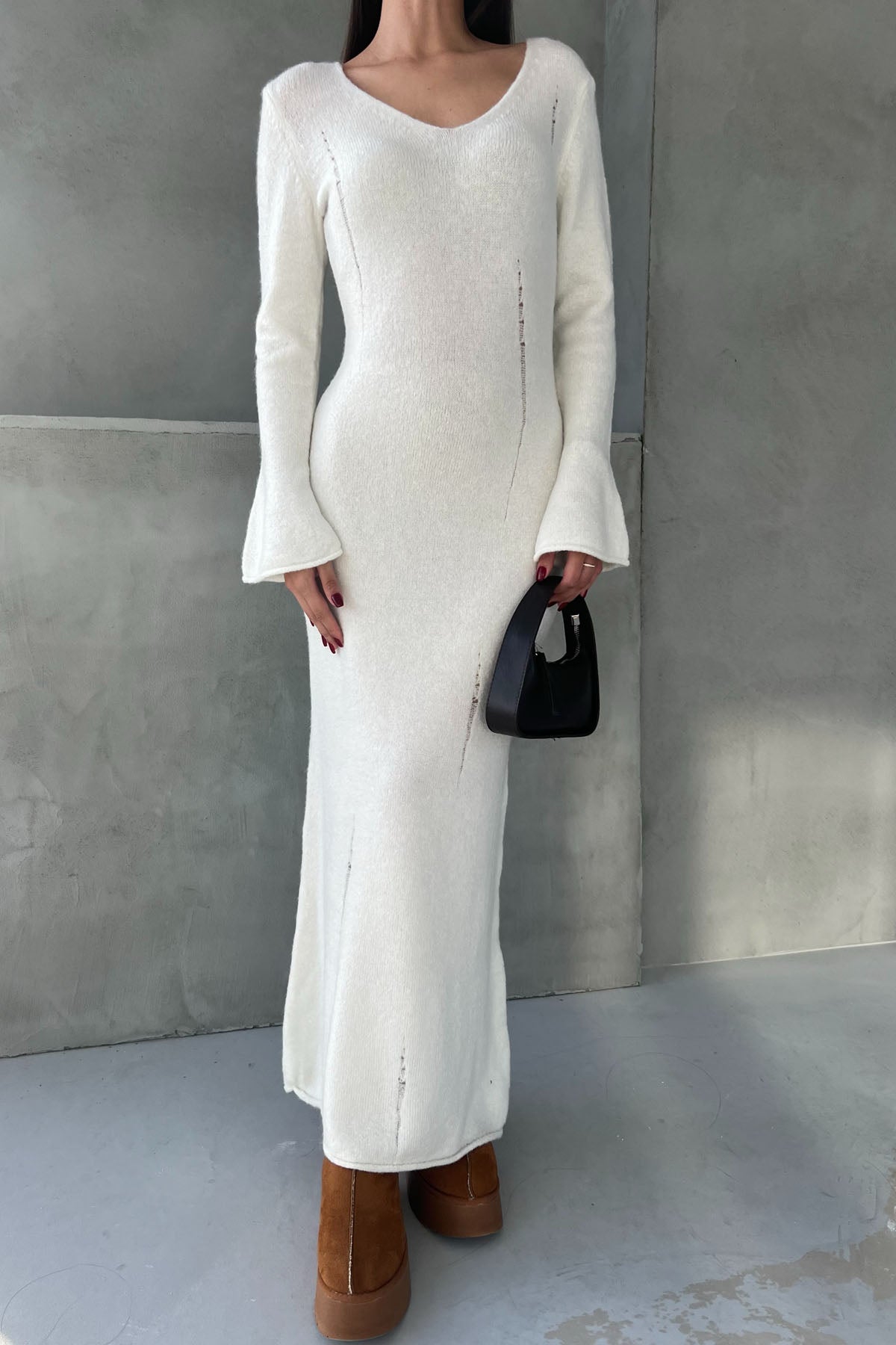 Ekru V Yaka Yırtık Detaylı Triko Uzun Elbise SY-2527-Ekru