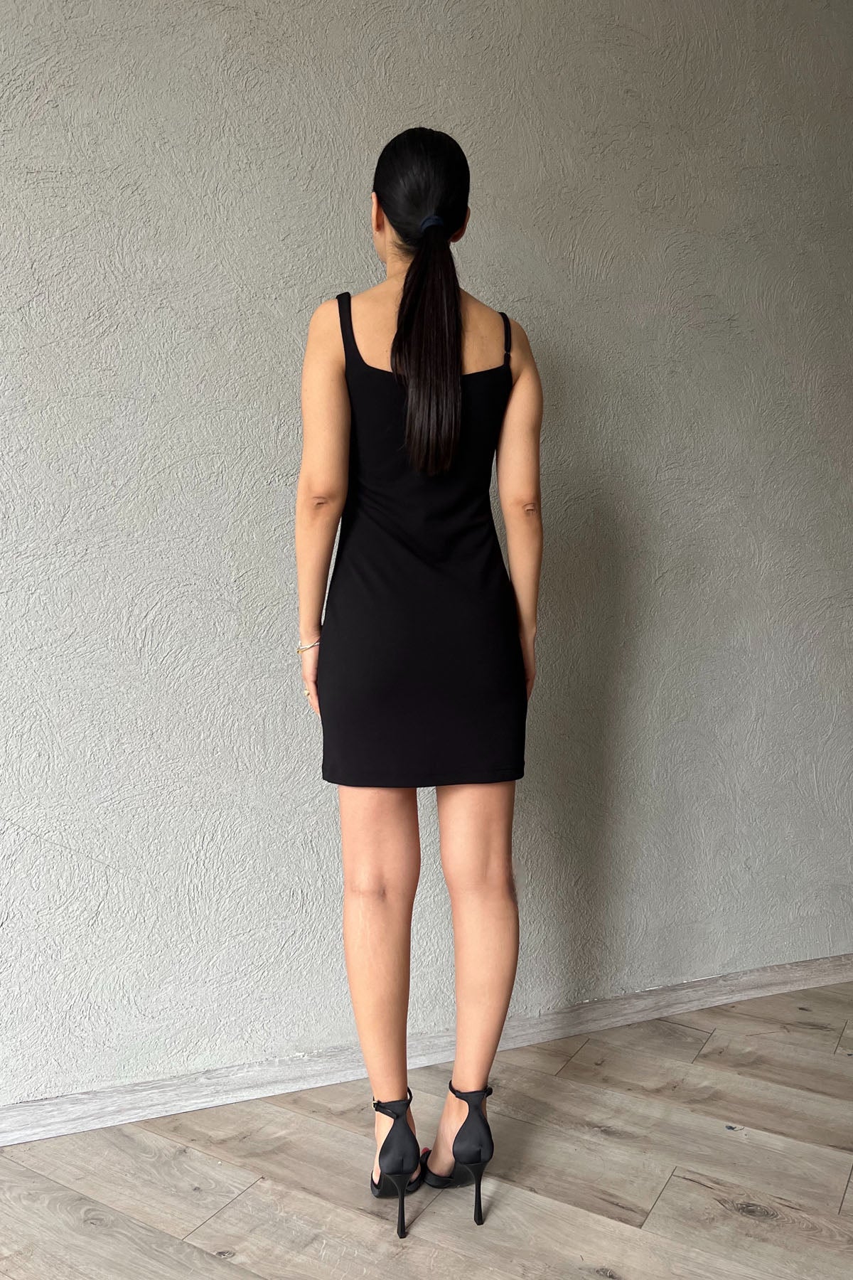 Siyah Gül Detaylı Askılı Elbise SY-1826-Siyah