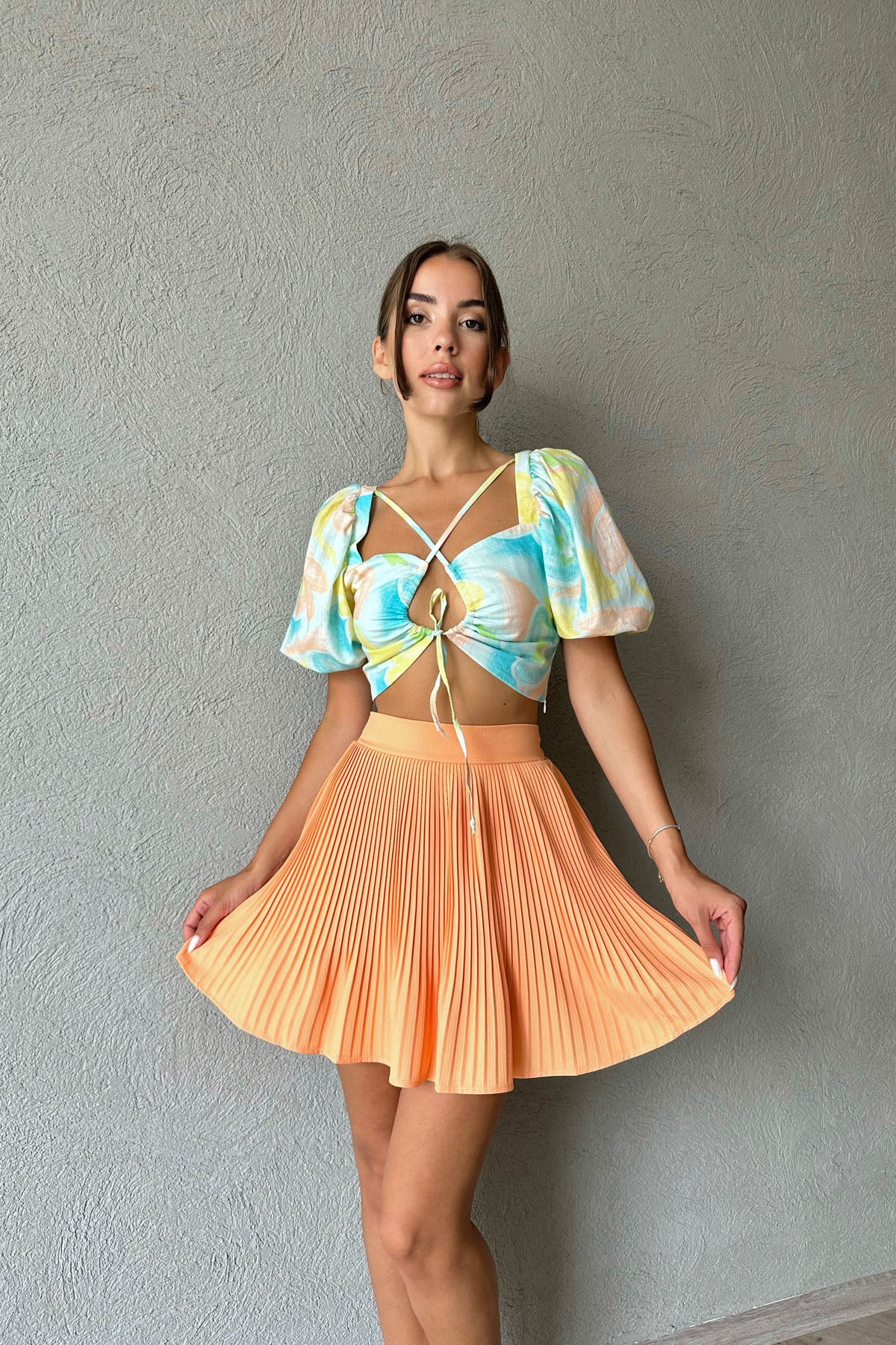 Mavi Çiçek Desenli Önü Bağlama Detaylı Crop SY-0712-Mavi