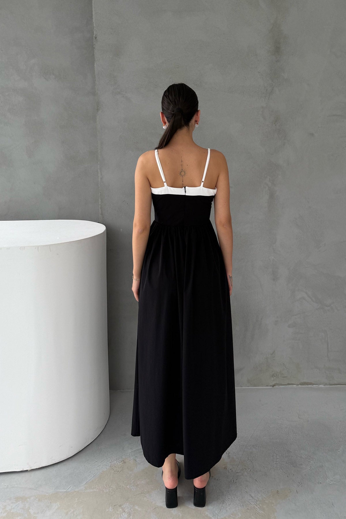 Önü Garnili Siyah Büzgülü Elbise SY-3039-Siyah