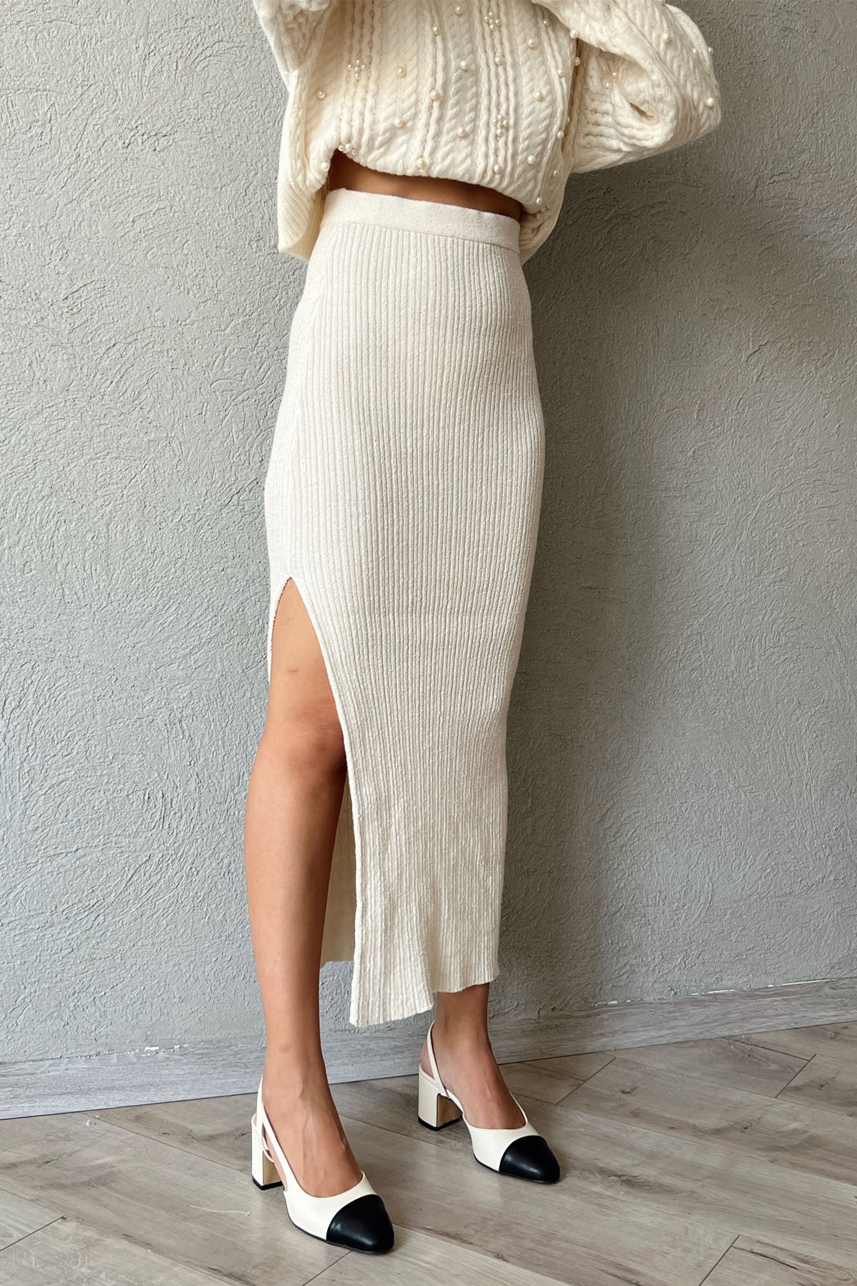 Bej Yandan Yırtmaçlı Triko Etek SY-1224-Bej