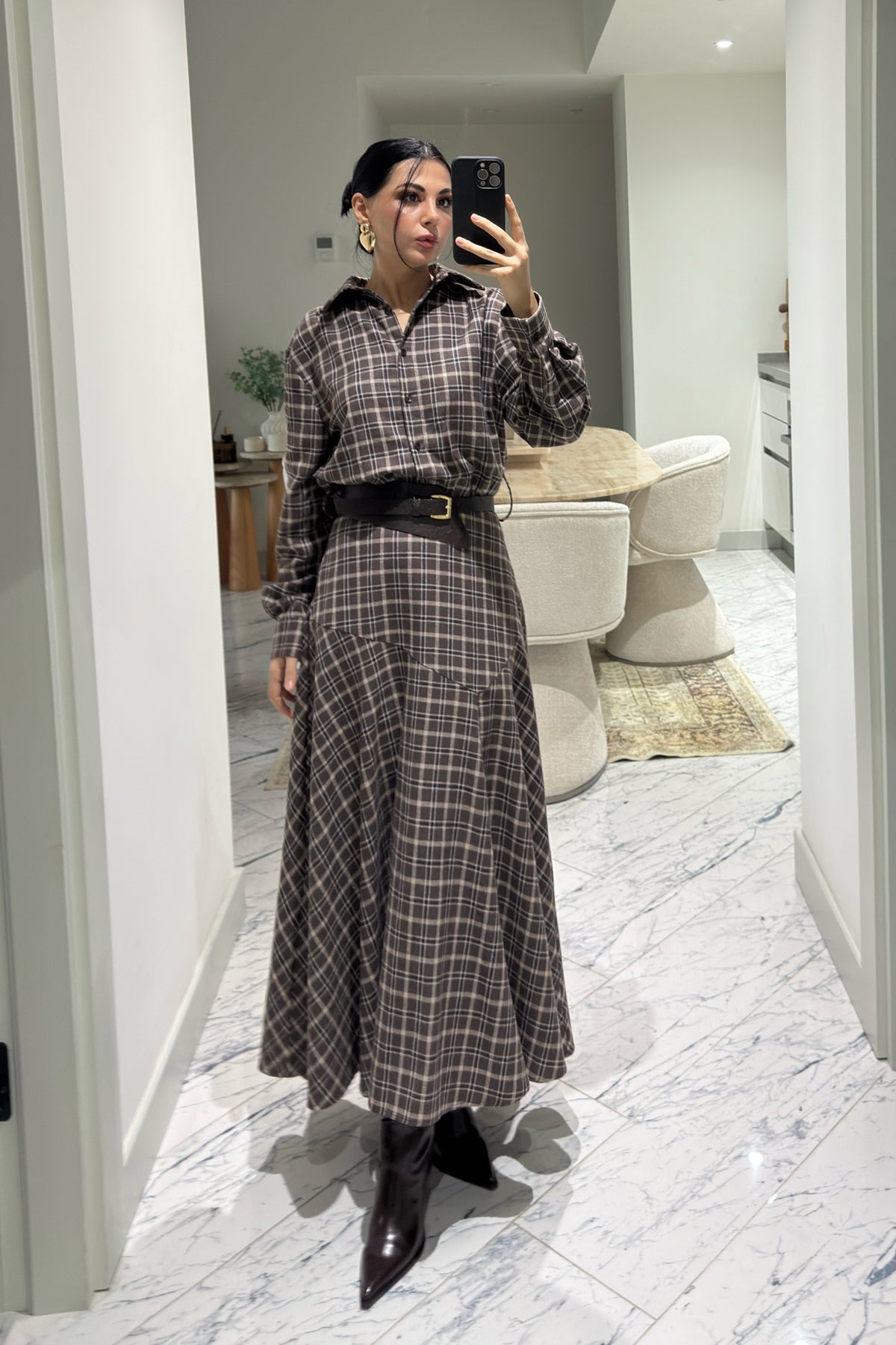 Gömlek Yaka Beli Kemerli Kahve Ekoseli Elbise SY-3611-Kahverengi