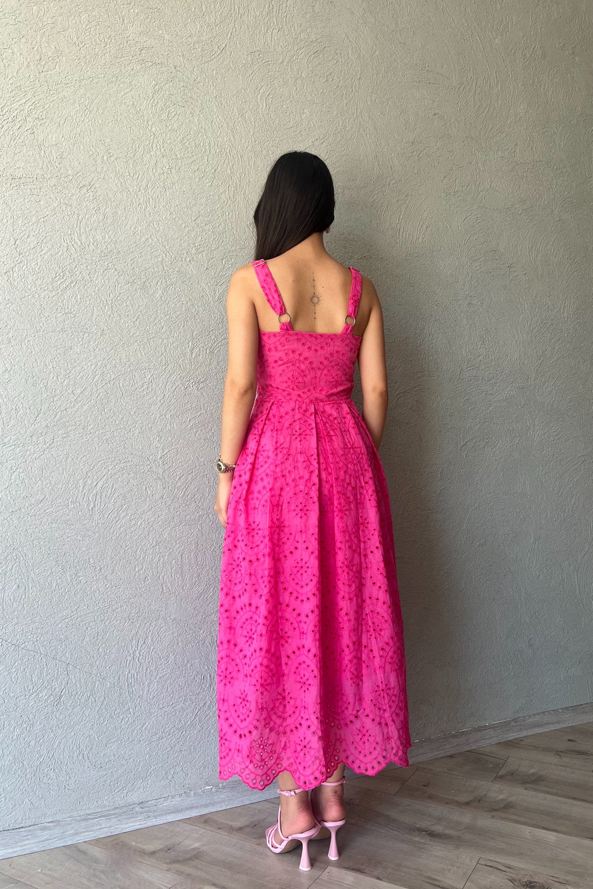 Fuşya Askı Aparat Detaylı Brode Elbise SY-2036-Fuşya