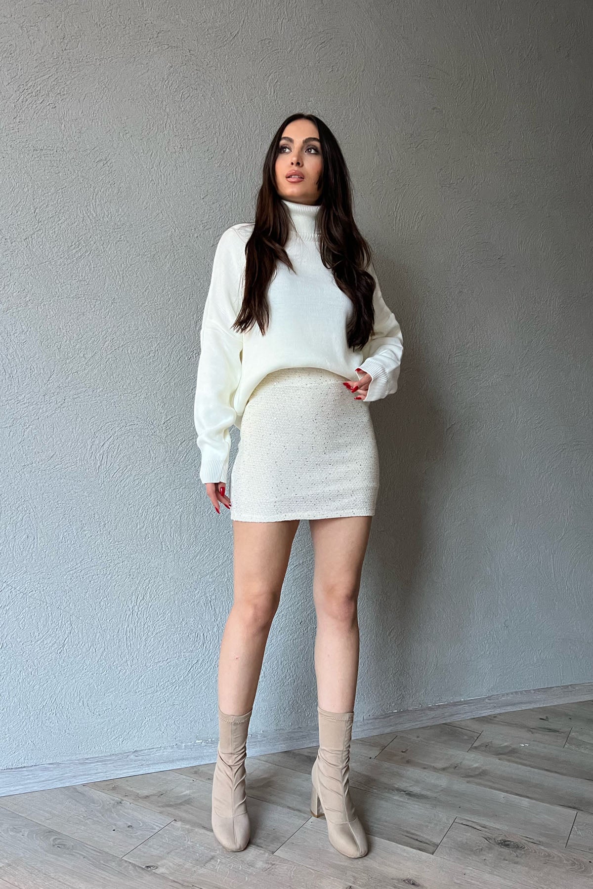 Bej Pullu Beli Lastikli Astarlı Mini Triko Etek SY-1325-Bej