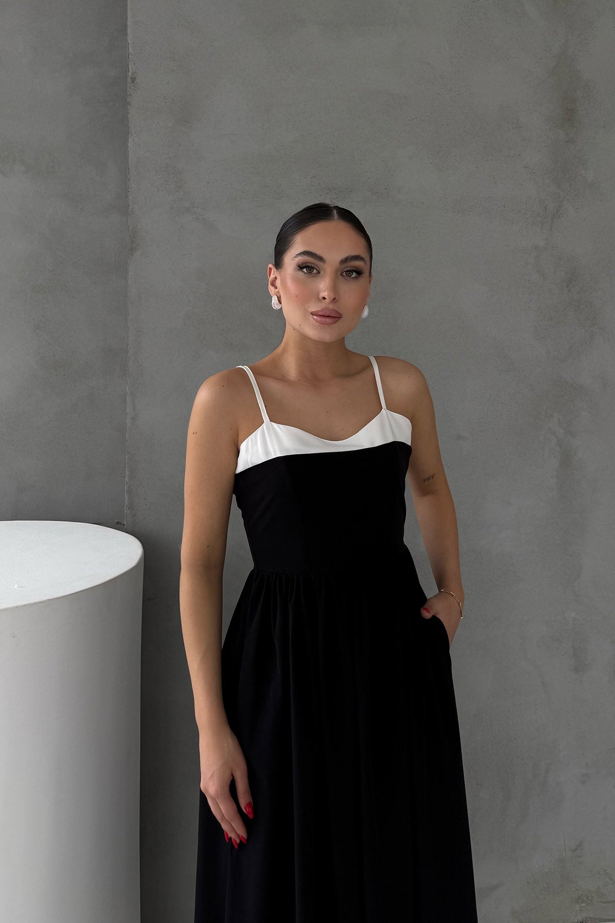 Önü Garnili Siyah Büzgülü Elbise SY-3039-Siyah