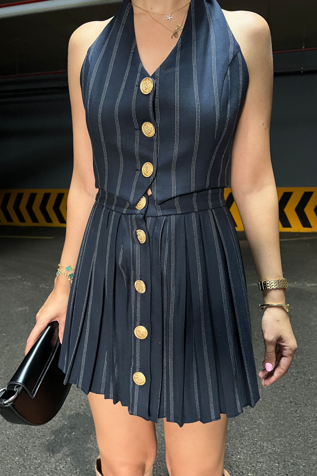 Lacivert Gold Düğmeli Boyundan Bağlamalı Yelek Ve Piliseli Etek Takımı SY-1091-Lacivert