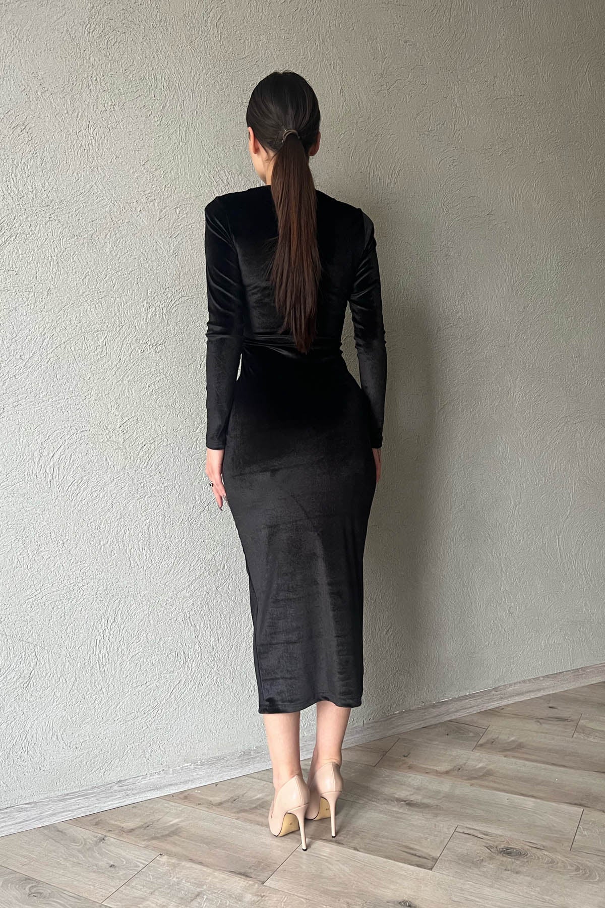 Siyah Gül Detaylı Kadife Elbise SY-1499-Siyah