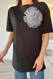 Siyah Bisiklet Yaka Gül Detaylı T-shirt SY-1567-Siyah