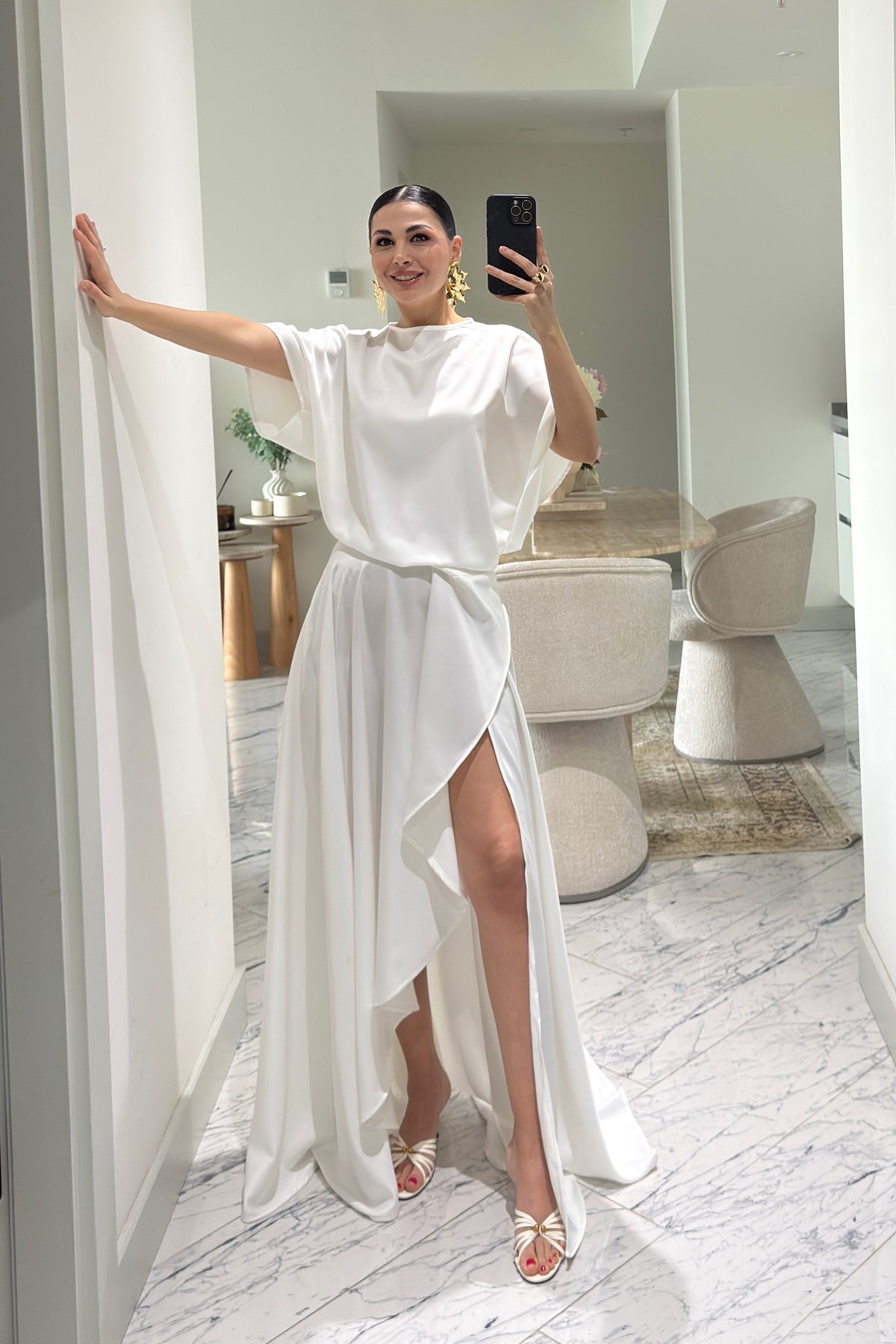 Beyaz Saten Yırtmaçlı Elbise SY-3641-Beyaz