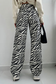 Siyah Zebra Desen Yüksek Bel Boru Paça Jean SY-0089-Siyah