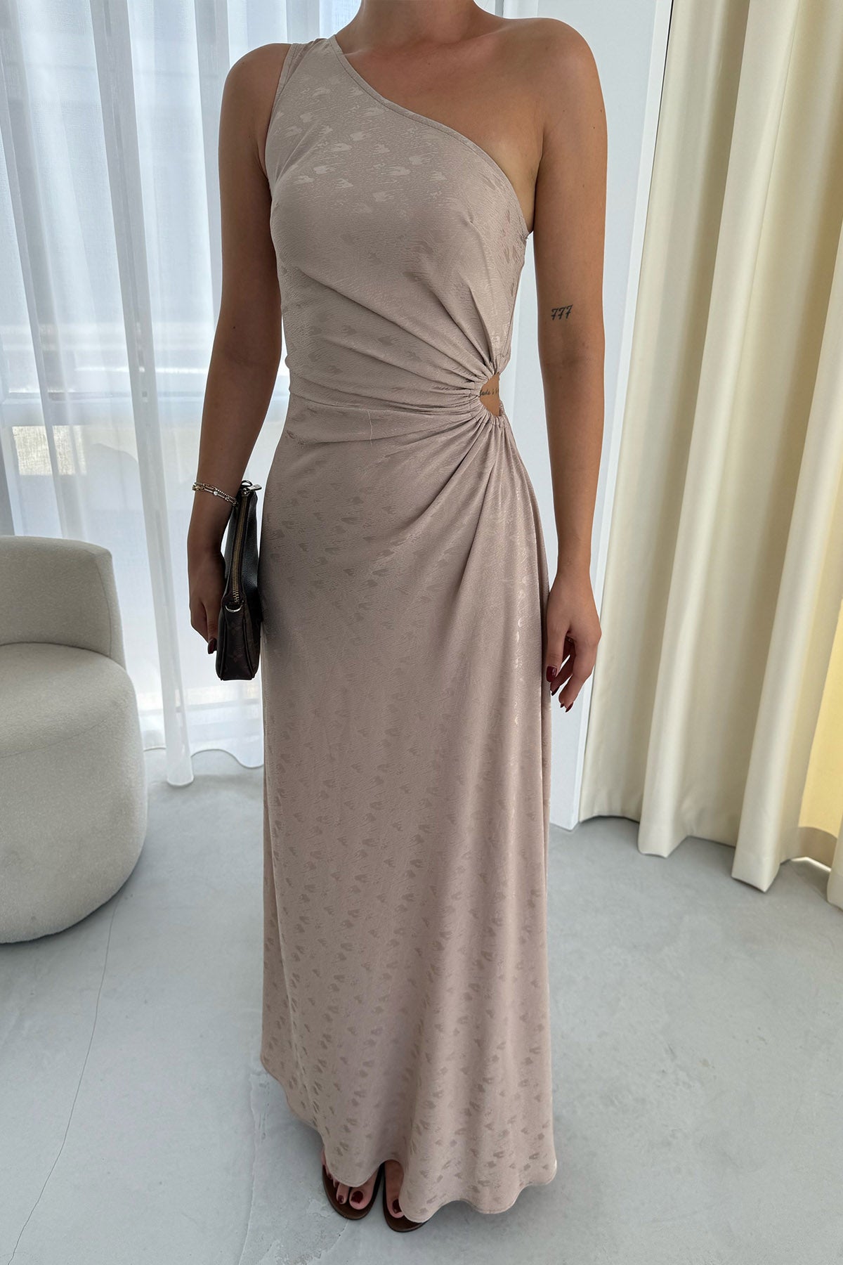 Taş Desenli Tek Kol Pencere Detaylı Elbise SY-3334-Taş