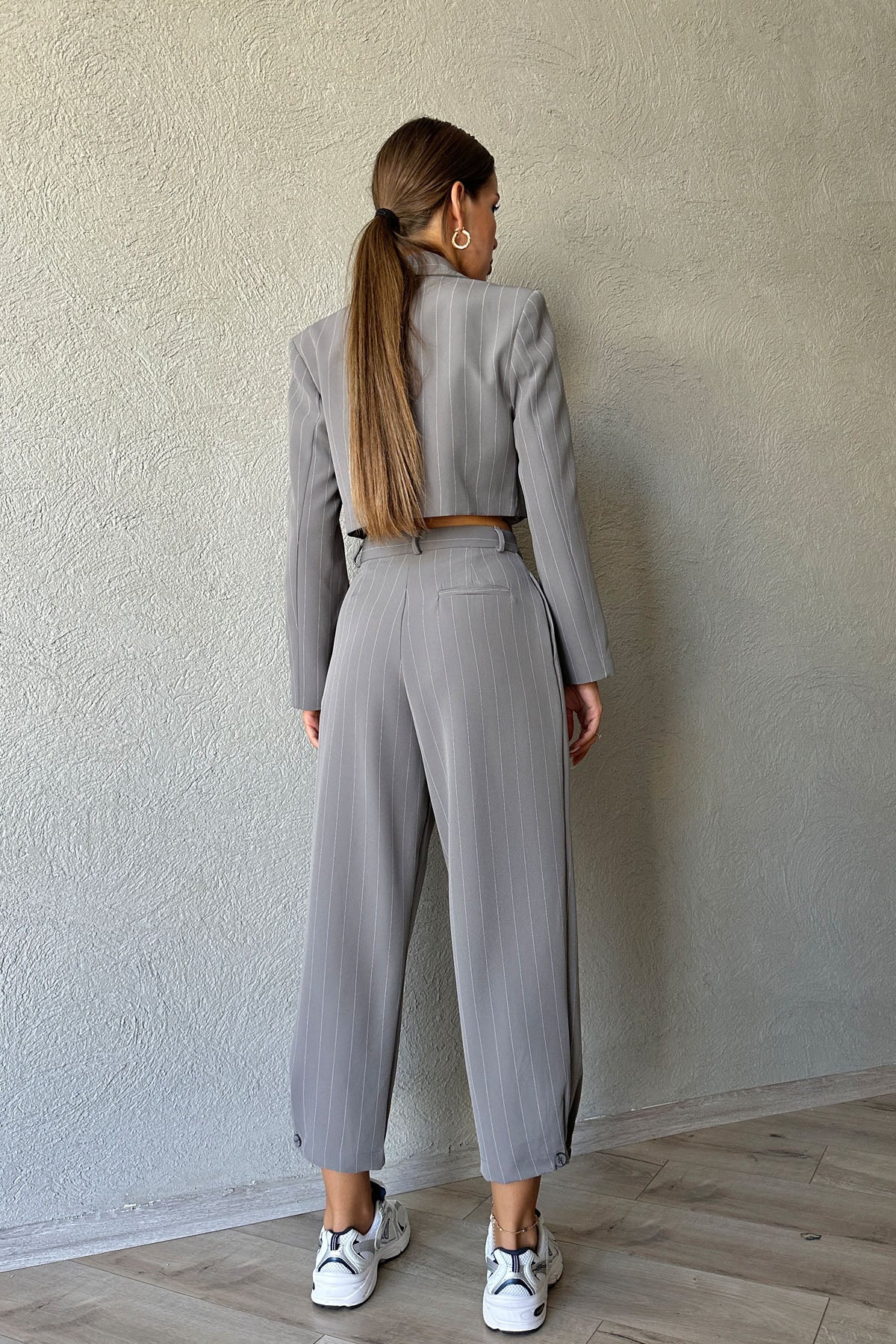 Antrasit Crop Ceket ve Paçası Düğme Detaylı Pantolon Takım SY-0935-Antrasit