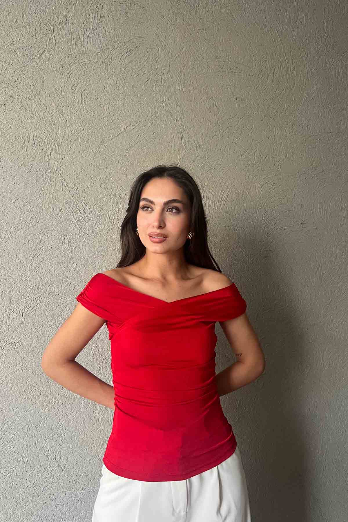 Kırmızı Asimetrik Kolsuz Bluz SY-1910-Kırmızı