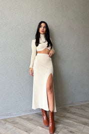 Bej Boğazlı Crop Kazak ve Önden Yırtmaçlı Etek Takım SY-1197-Bej