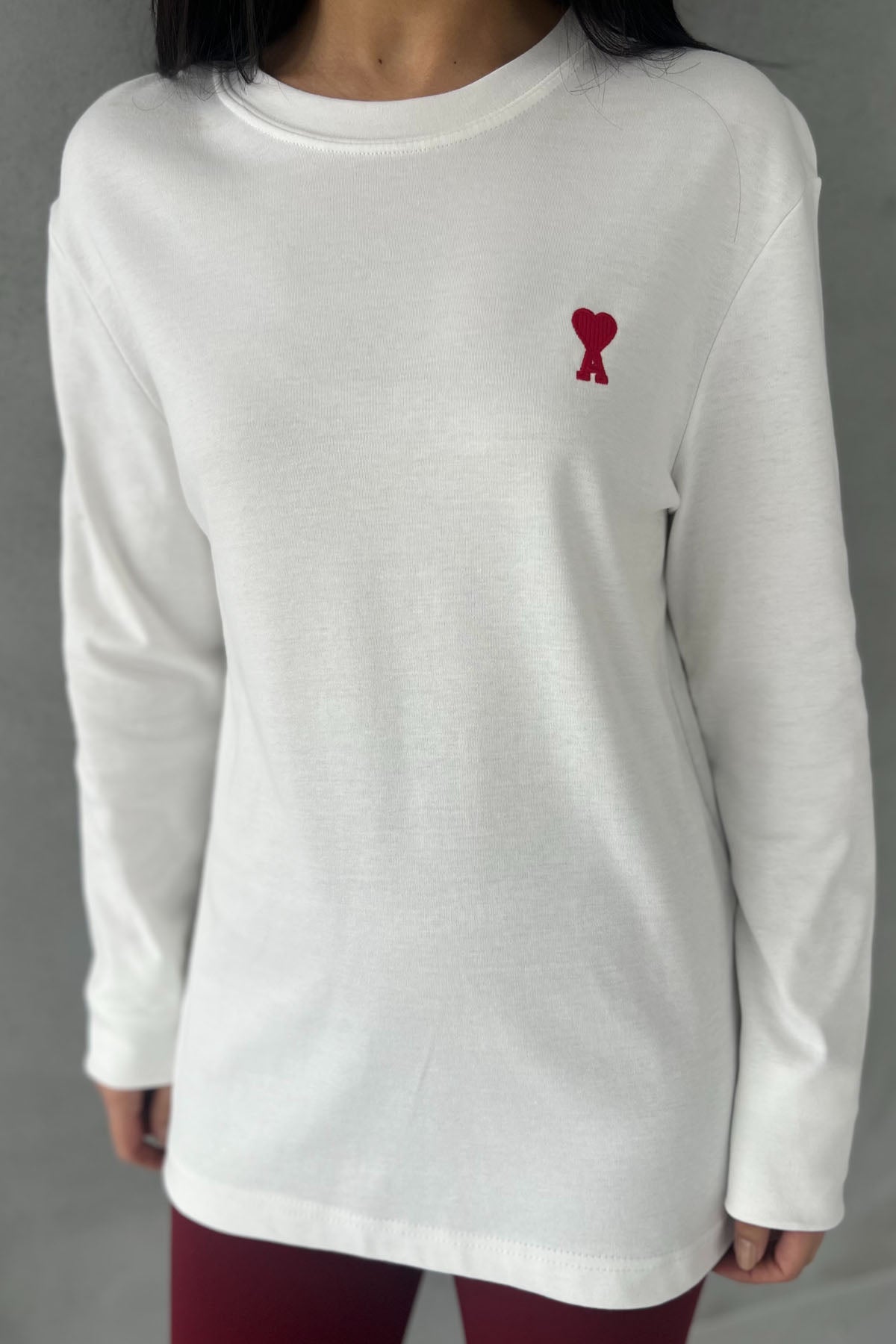 Beyaz Marka Model Kalp Nakışlı Uzun Kollu T-shirt SY-2822-Beyaz