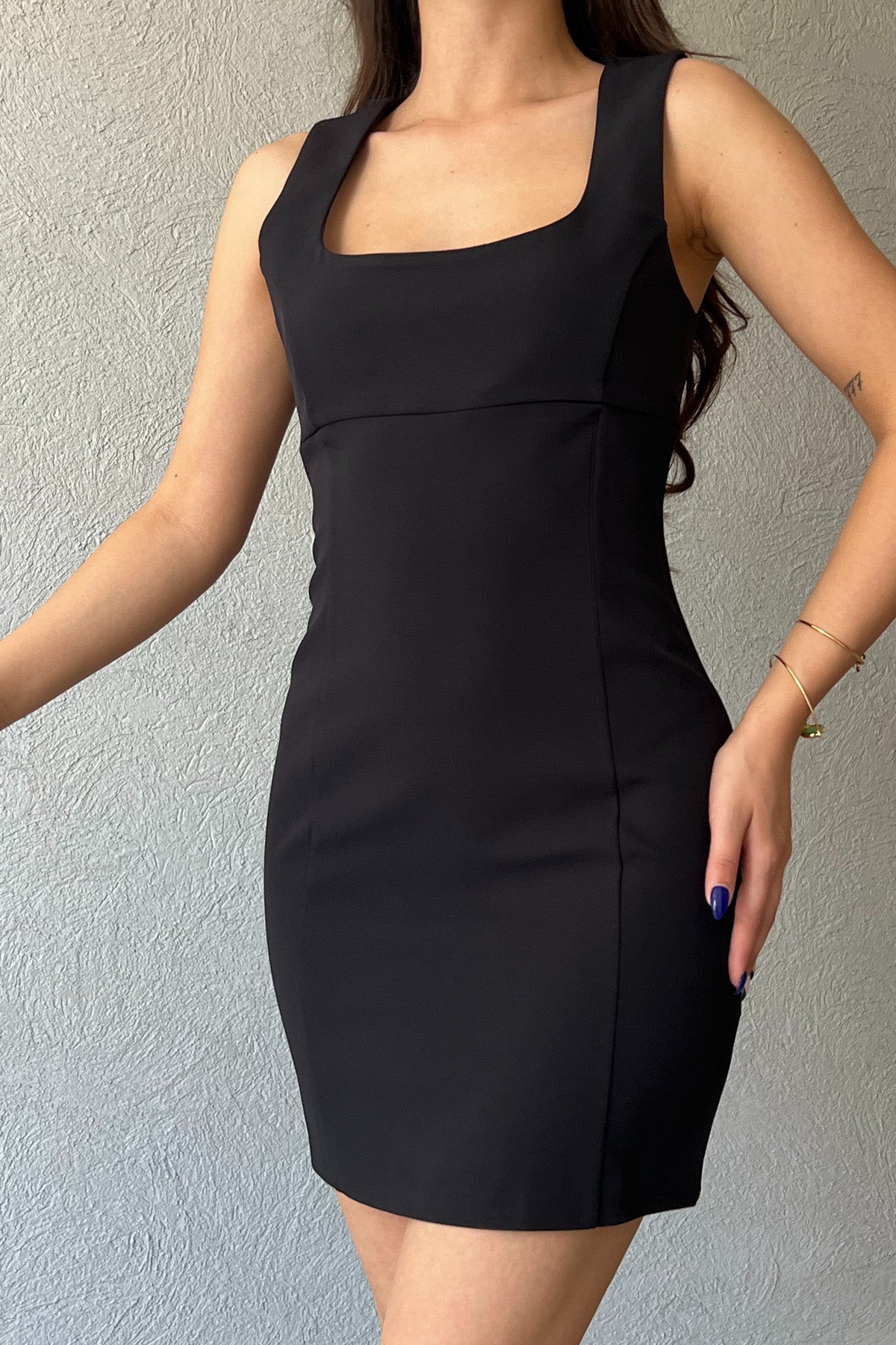 Siyah Kare Yaka Detaylı Elbise SY-2031-Siyah