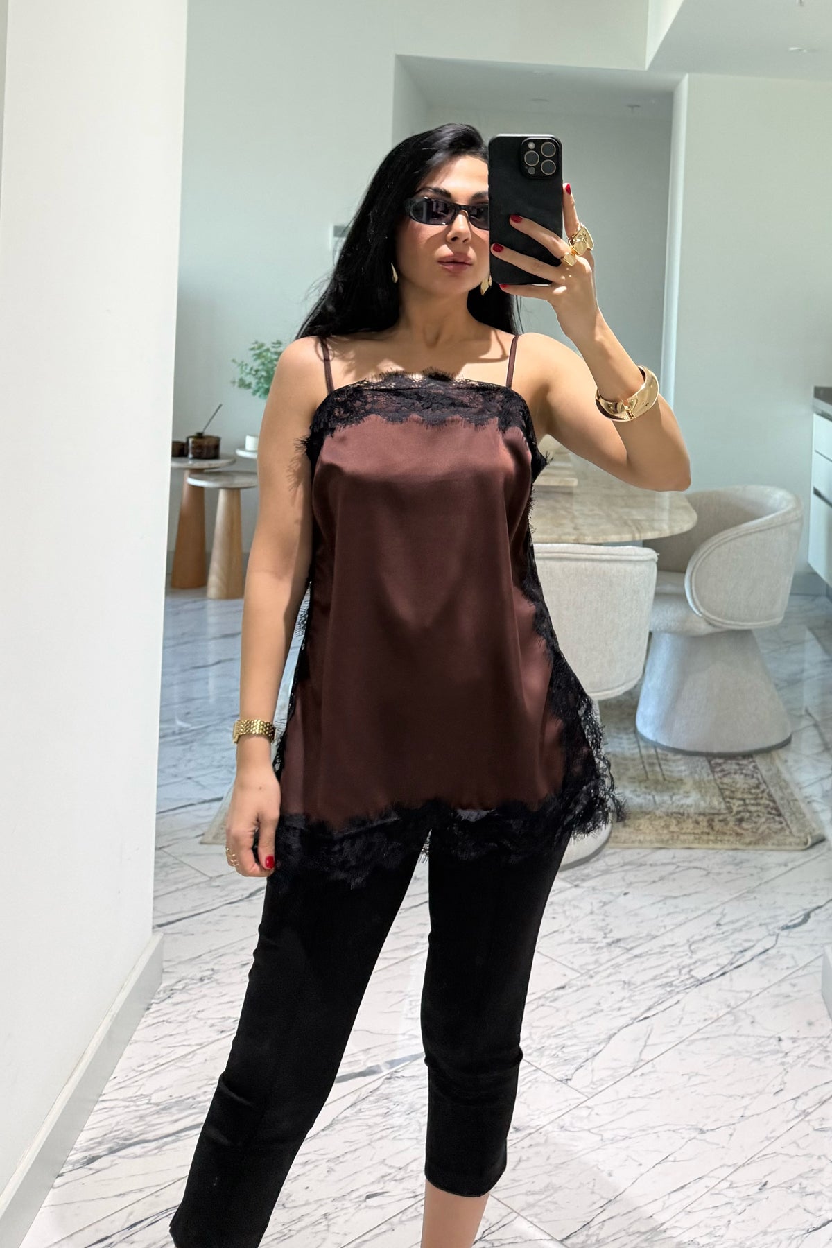 İp Askılı Saten Kahverengi Dantel Detaylı Bluz SY-3655-Kahverengi