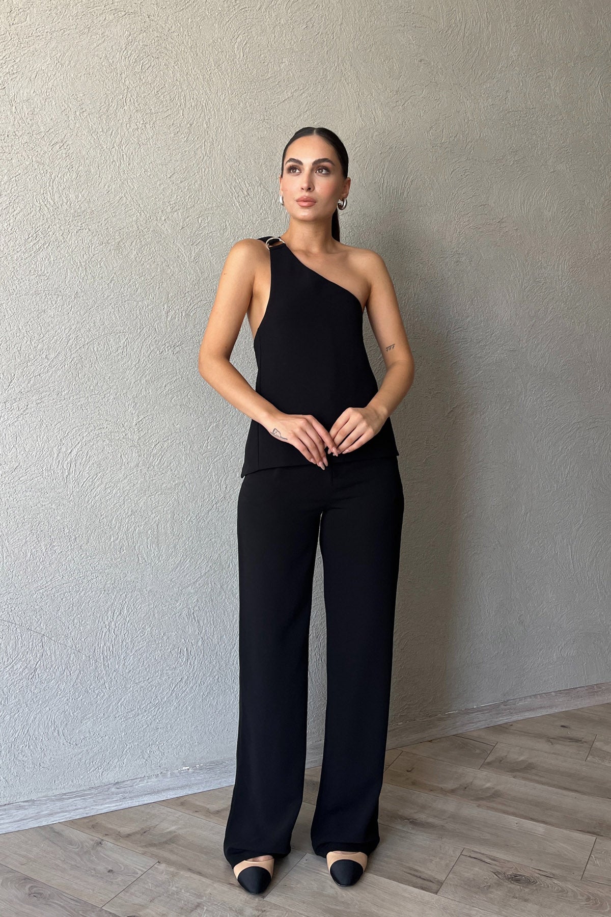 Siyah Pileli Tek Arka Cep Detaylı Pantolon SY-2343-Siyah