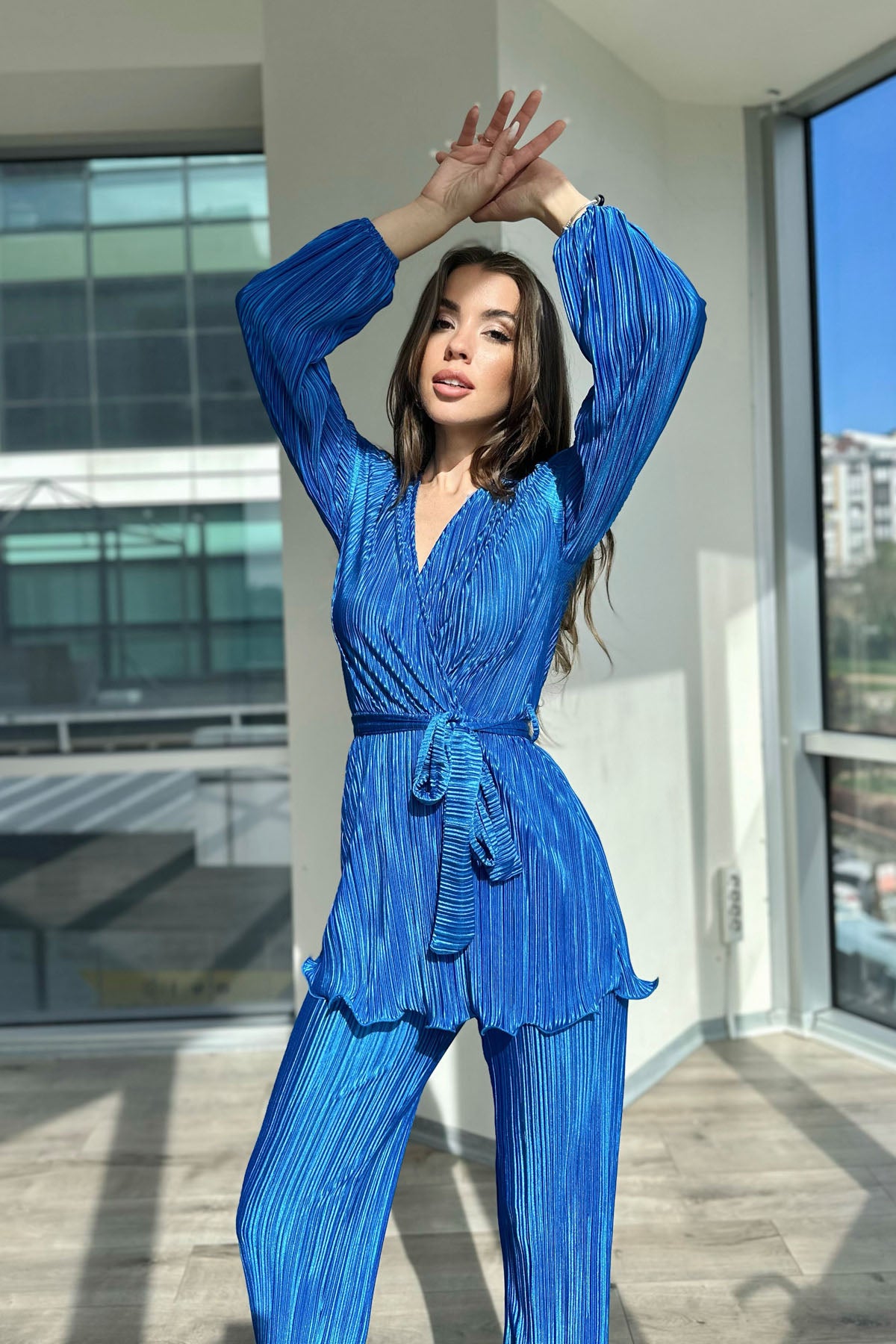 Saks Mavisi Piliseli Kuşaklı Bluz ve Pantolon Takım SY-0411-Saks Mavisi