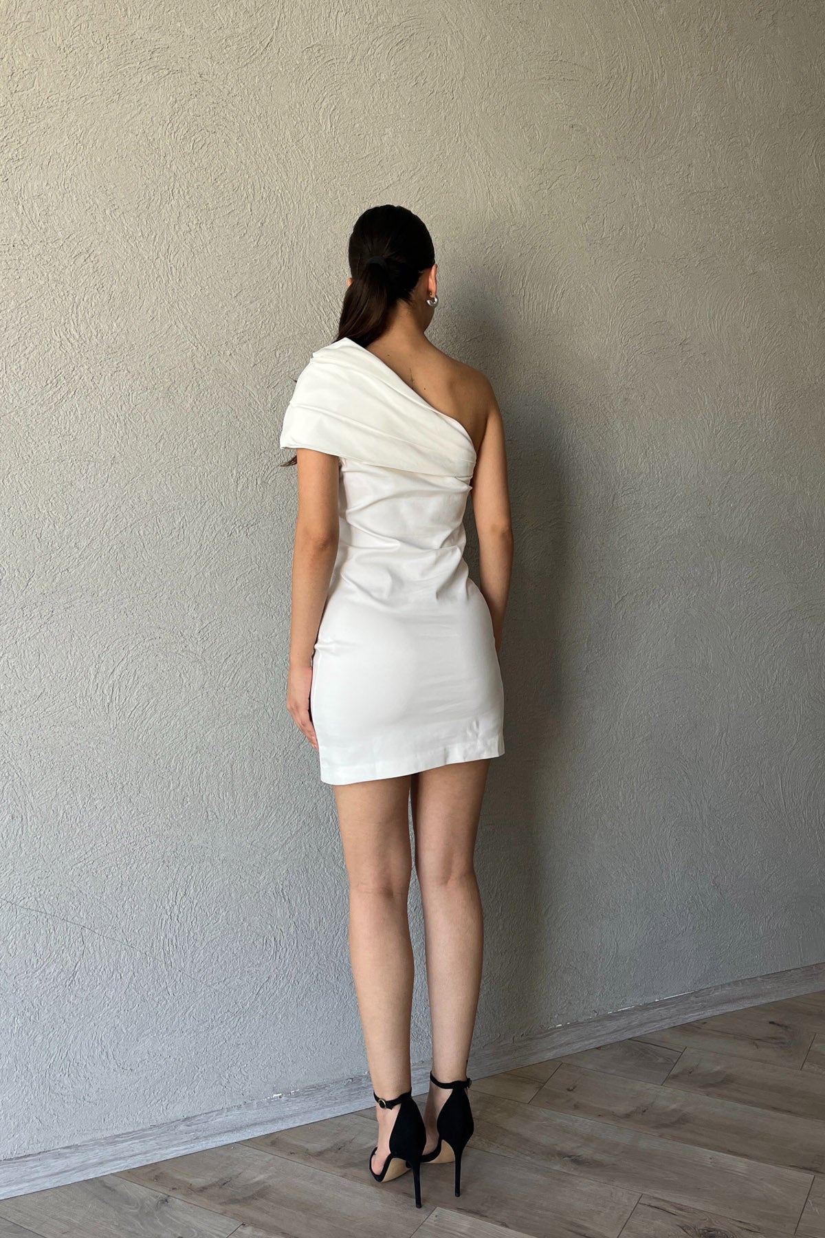 Beyaz Tek Omuz Kısa Elbise SY-2363-Beyaz