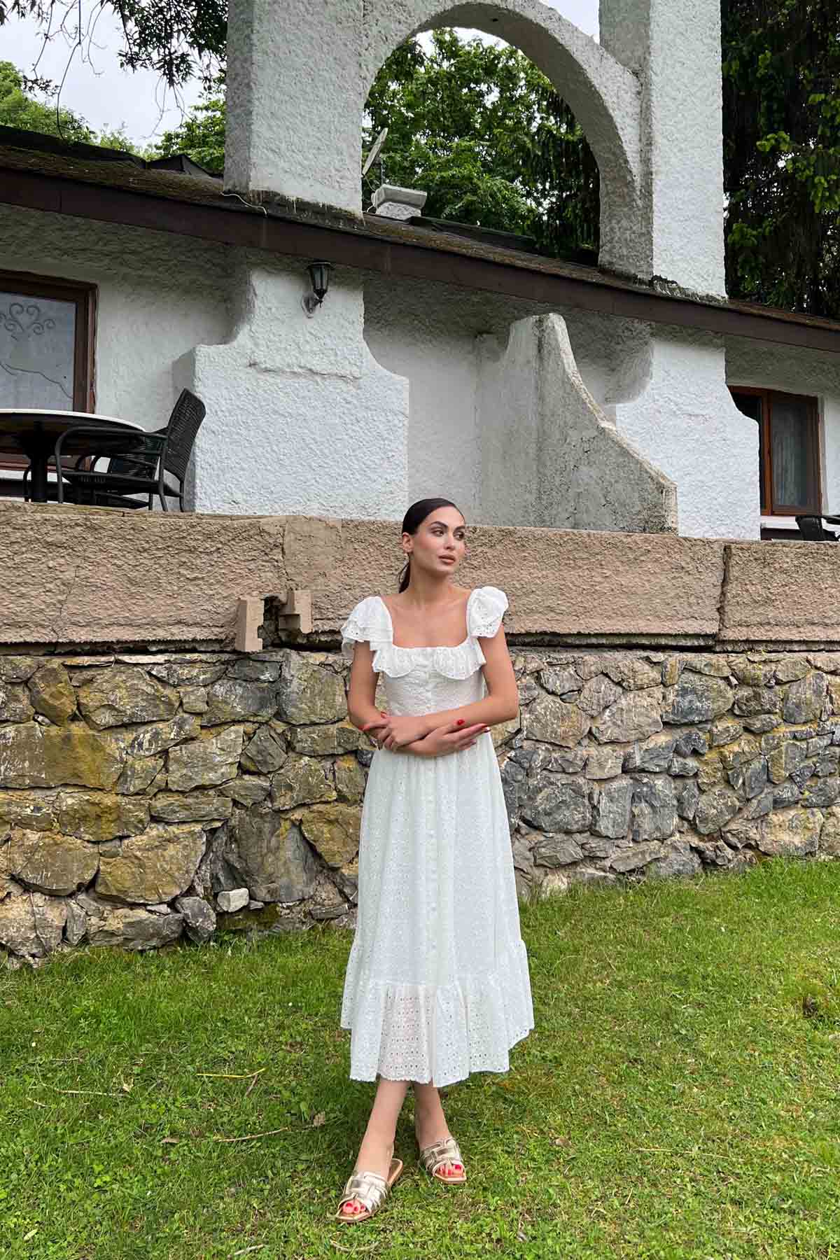 Ekru Önü Düğme Detaylı Kolları Gipeli Brode Elbise SY-2050-Ekru