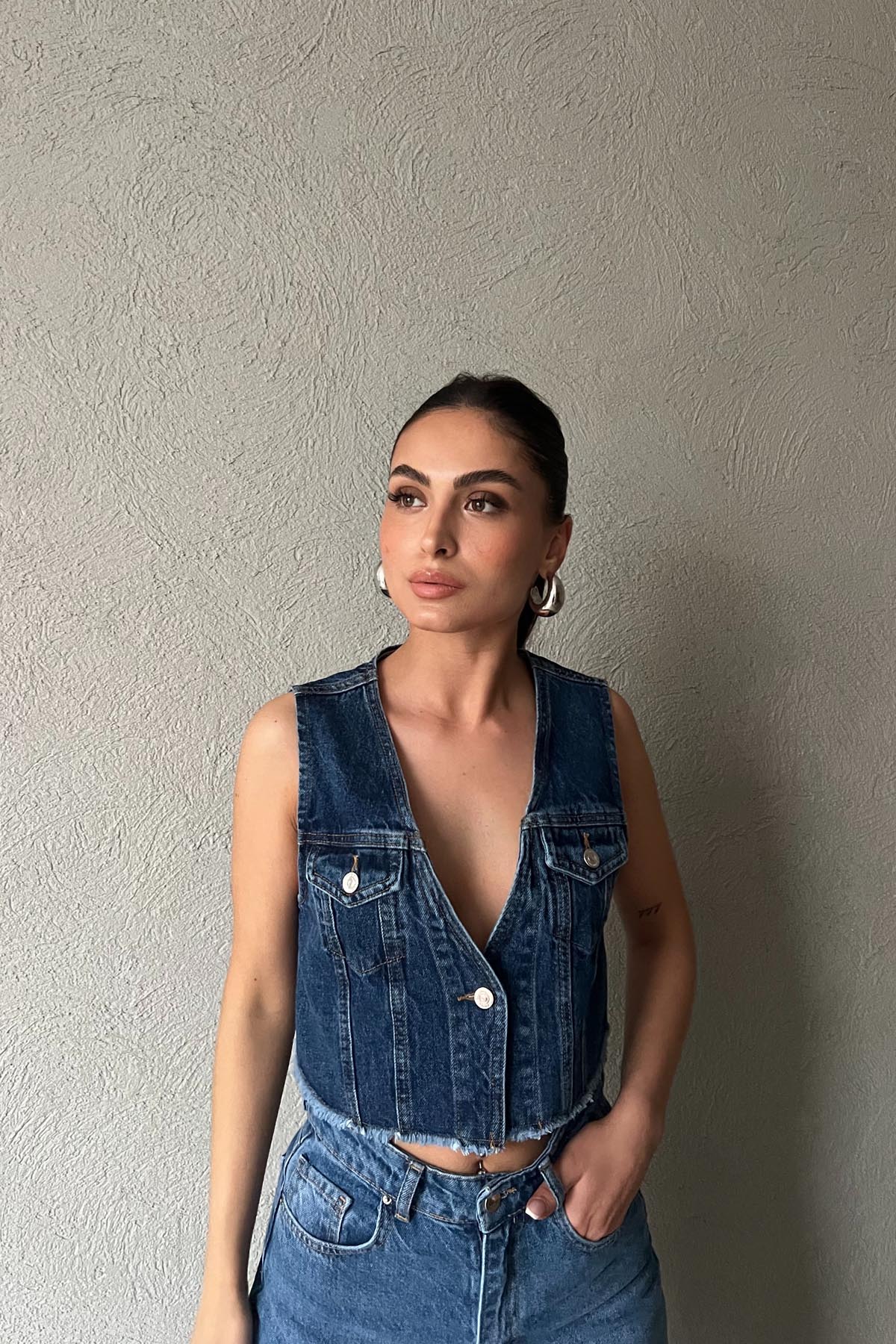 Mavi Önü Cep ve Düğme Detaylı Denim Crop Yelek SY-1778-Mavi