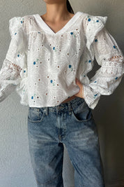 Beyaz Mavi Çiçekli Kol Detaylı V Yaka Bluz SY-1625-Beyaz