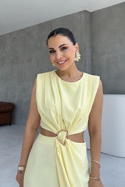 Gold Taka Detaylı Yırtmaçlı Sarı Elbise SY-3219-Sarı