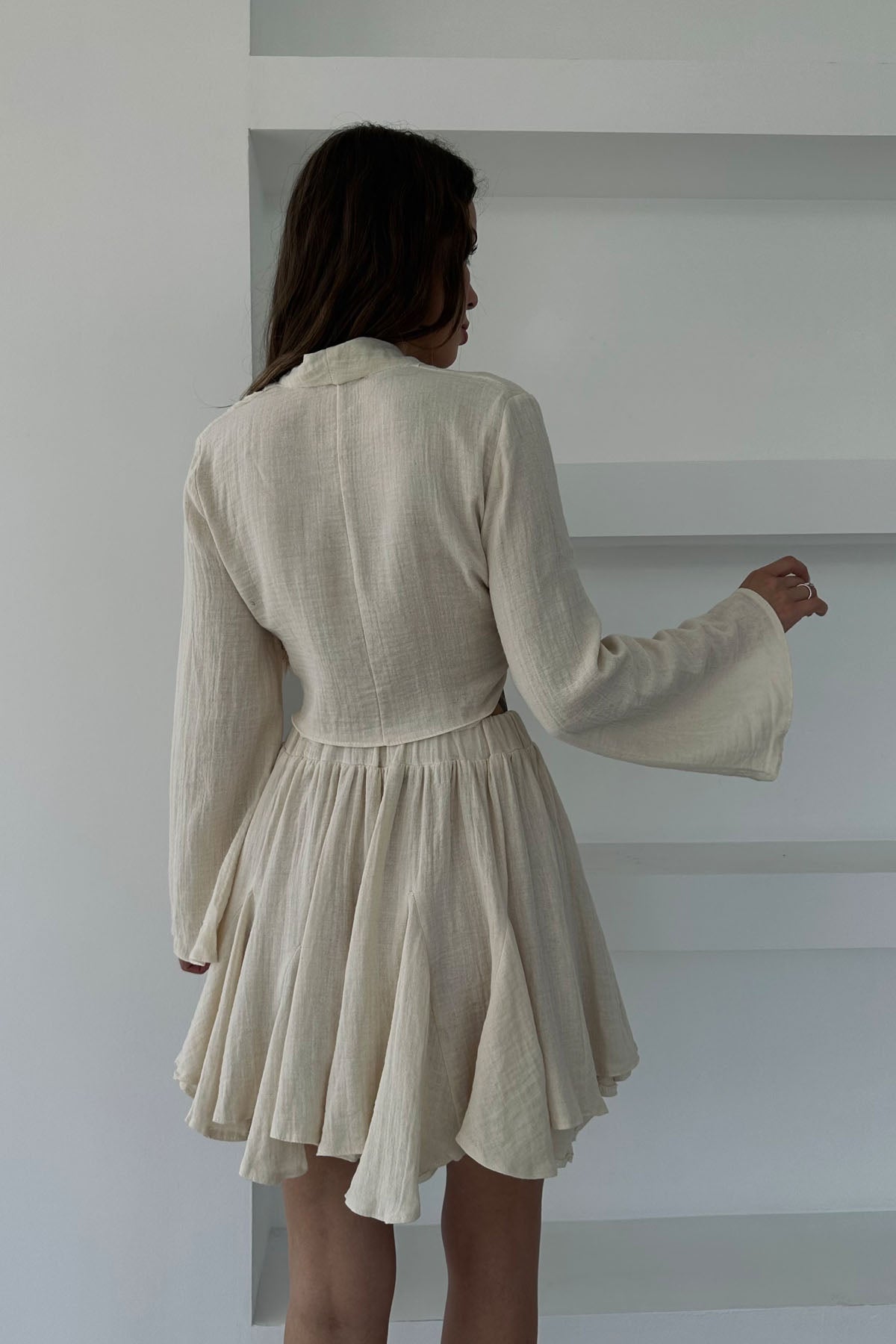 Bej Bağlama Detay Bluz ve Fırfırlı Etek Takım SY-0401-Bej