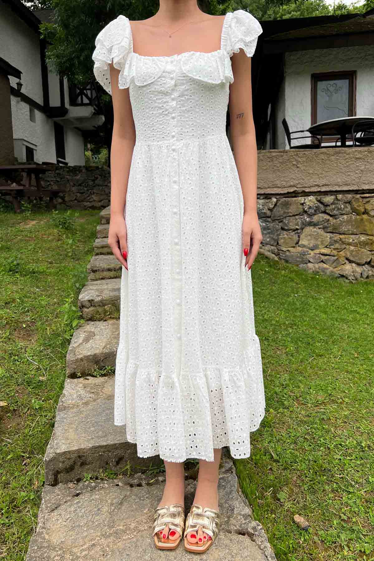 Ekru Önü Düğme Detaylı Kolları Gipeli Brode Elbise SY-2050-Ekru