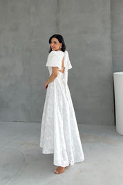 Beyaz Balon Kol Arkası Bağlamalı Brode Elbise SY-2346-Beyaz